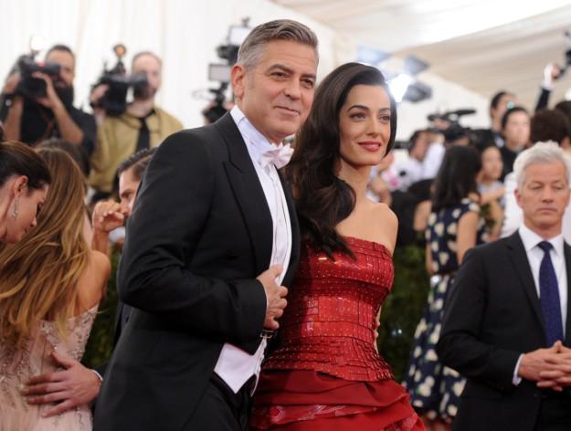 telva's tweet photo. Ranking de momentazos: todo lo que debes saber sobre lo que ocurrió ayer en la #METgala http://t.co/kcnuPsmasn http://t.co/qu1Y2rtwNq