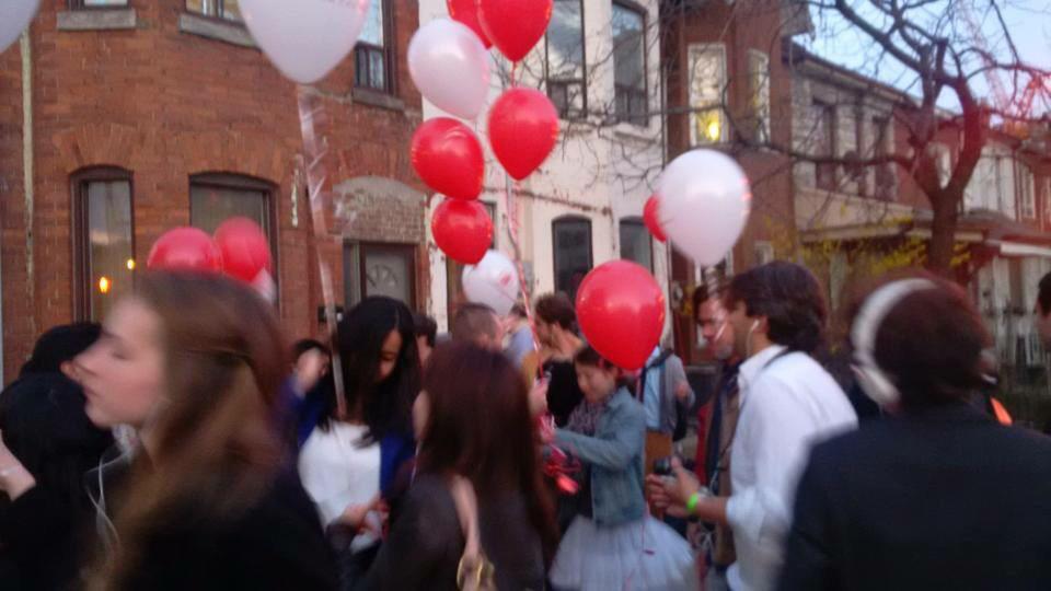 manatee_u3's tweet photo. silentdisco around the city after the launch.
#globalsummit #youthfulcities #aircanada #YCGS15 http://t.co/YVvombRYnT http://t.co/OvsmdEPex1