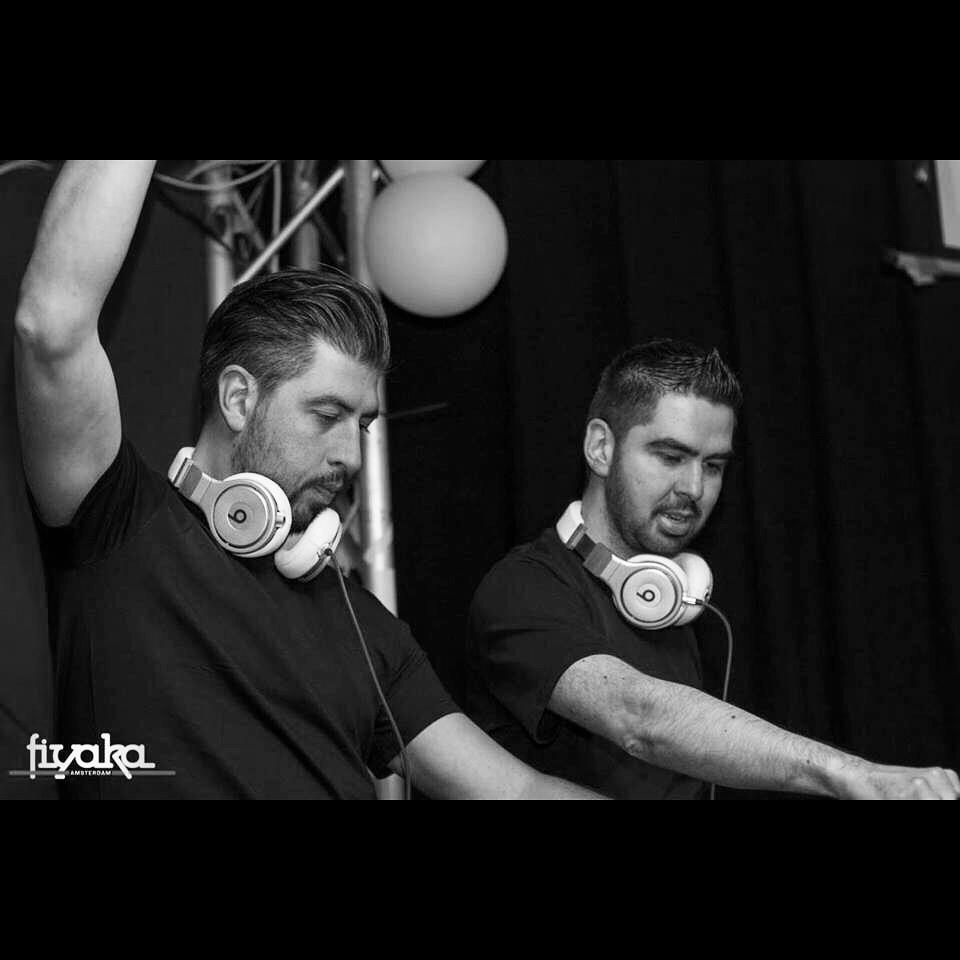 djgoke's tweet photo. Look at the concentration on our faces 👀 @Dj0zkan @fiyakaevents #amsterdam http://t.co/vbnLvomU1x