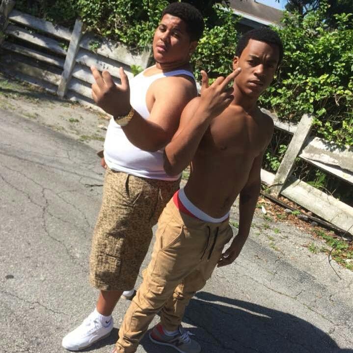 b_money420's tweet photo. The warm up b4 #gradbash2015 http://t.co/Cu2Rtrr54f