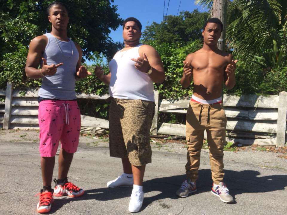 b_money420's tweet photo. The warm up b4 #gradbash2015 http://t.co/Cu2Rtrr54f