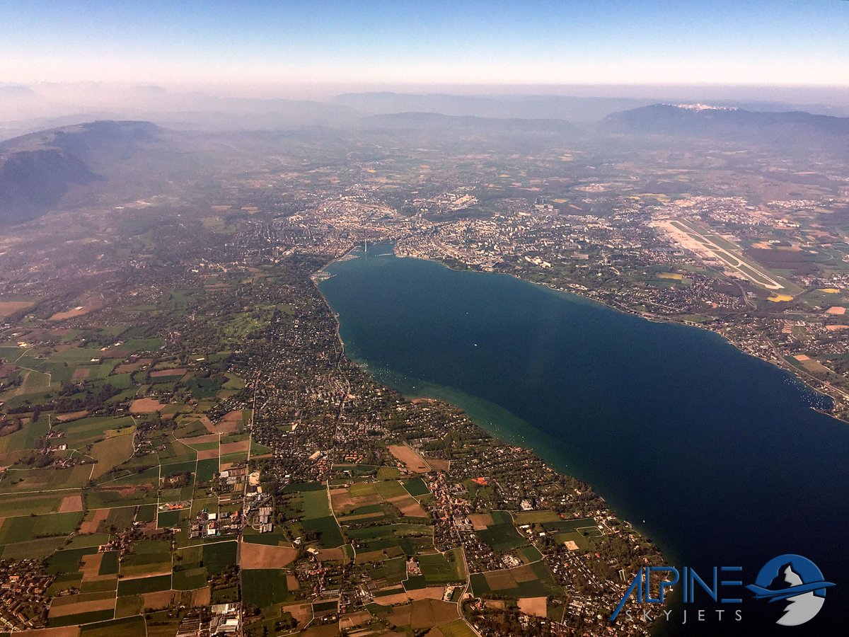 AlpineSkyJets's tweet photo. ...have you ever seen #Geneva from this point of view?
#Businessjet #Alpineskyjets #Niceview
@Geneve_Aeroport http://t.co/WBmPJ2mg6b