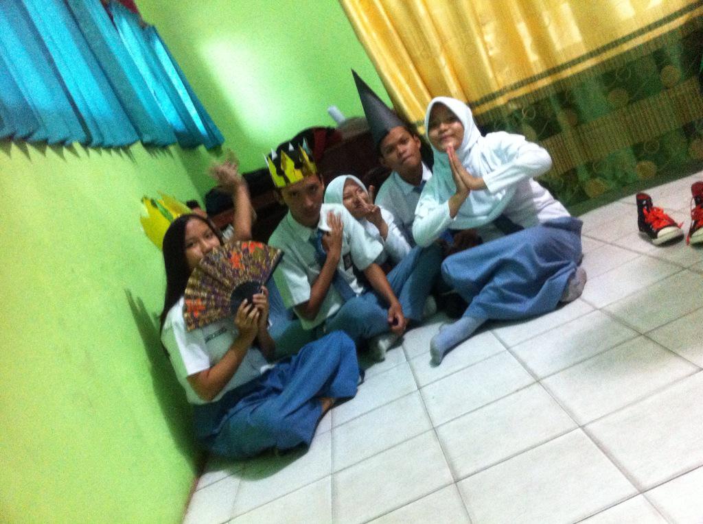 Expost_Eight's tweet photo. Kita pasti bisa!🙏 http://t.co/HAVCNXl0pY