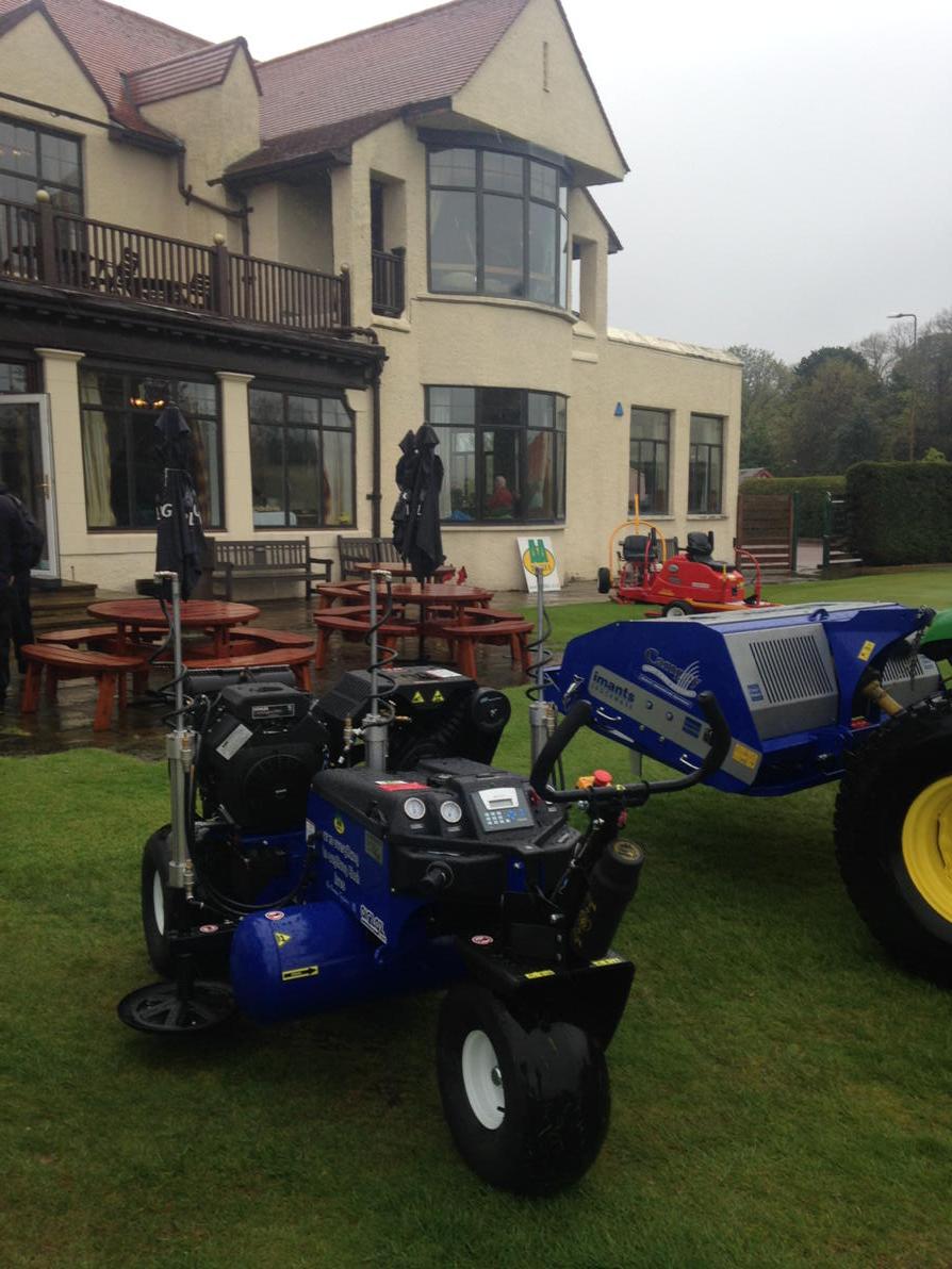 richard_heywood's tweet photo. Ultimate aeration now winter has returned to Scotland!!! http://t.co/wMbBgE9lSQ