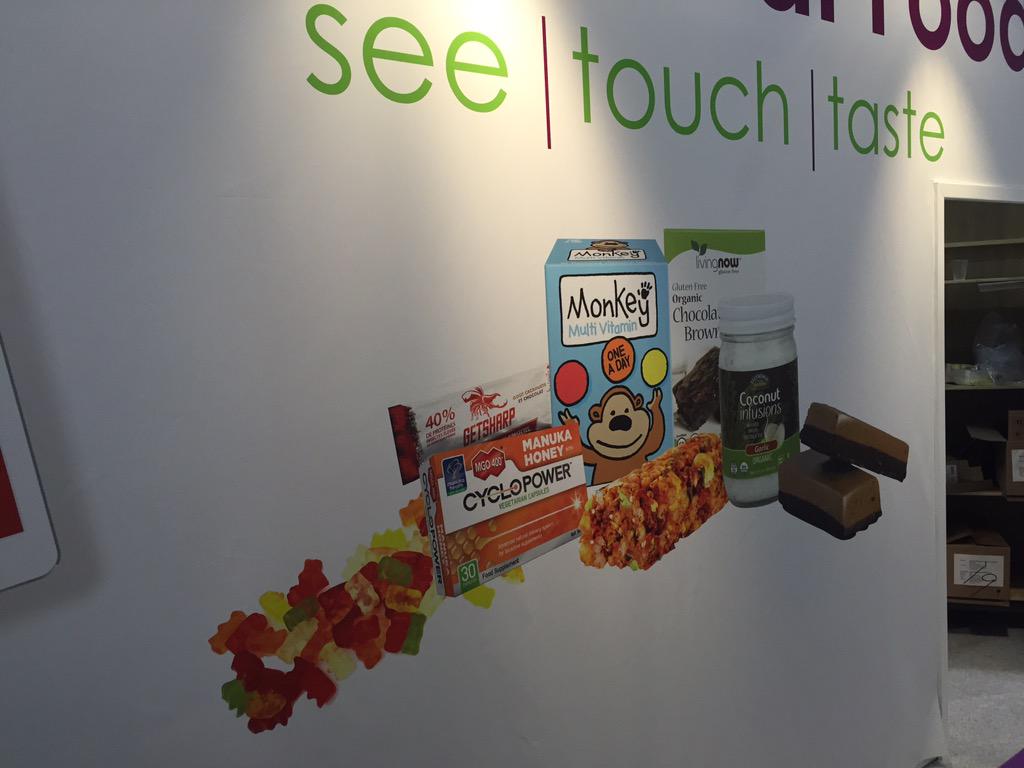 jmbaillet's tweet image. La barre aux insectes fabriquée par SlimPAck fait son effet au tasting bar @fpeurope @GetSharp_eu