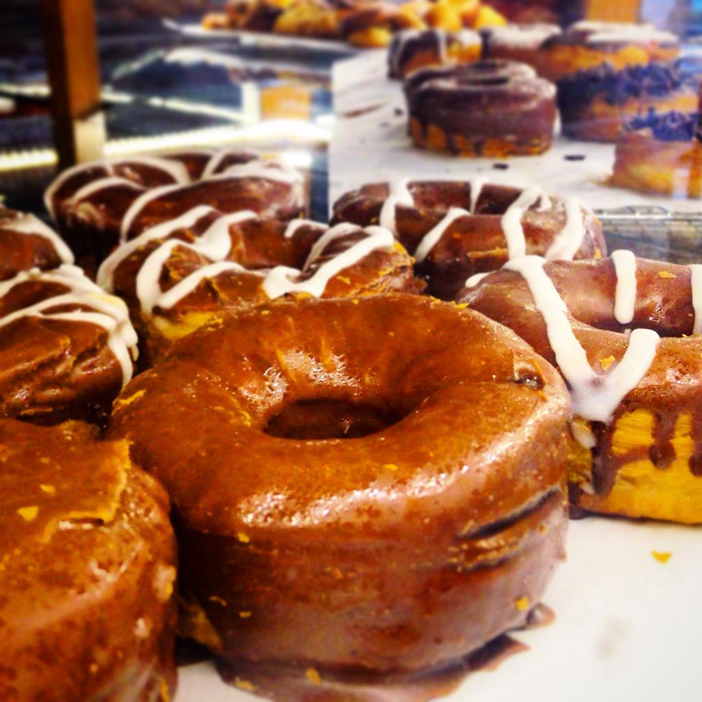 AllAboutDublin's tweet image. Great chatting w/ @Garretflower just now at the @KrustBakery #SmartBakery on George&apos;s Street. Gotta love these guys!