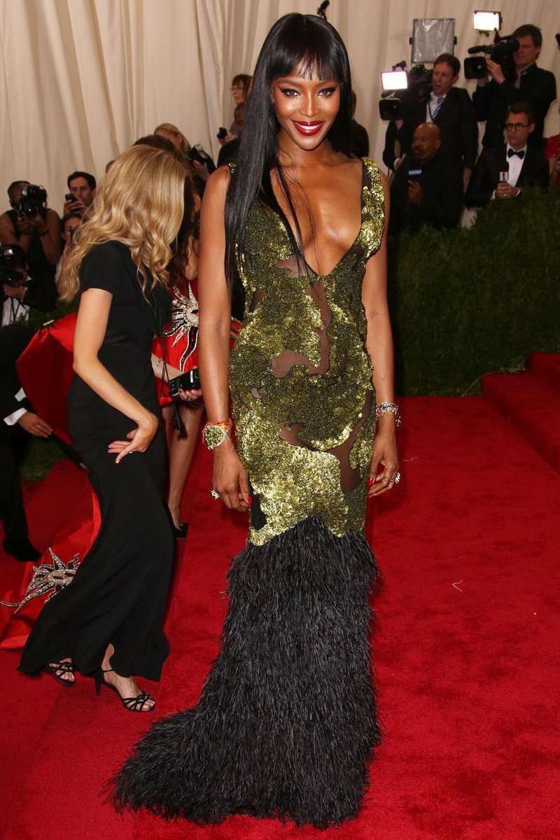 LondonFashionWk's tweet photo. See which stars wore red carpet looks from #LFW designers at the 2015 #MetGala: http://t.co/kaa2ZEZNOA http://t.co/7rujtwztUa
