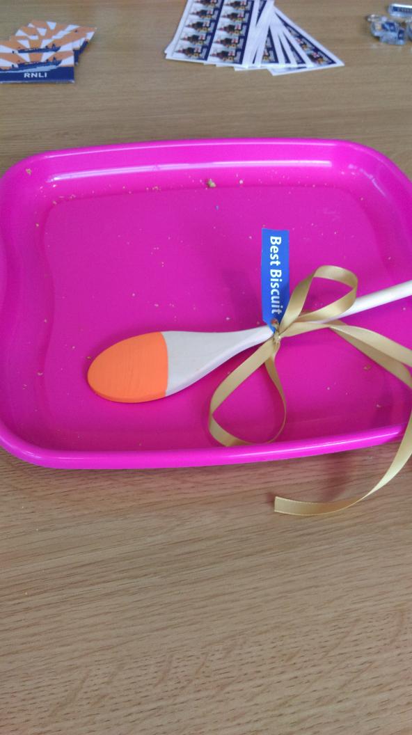 Always good to see an empty tray of winning biscuits!