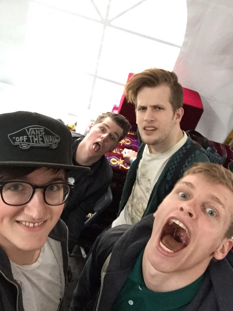TPATP_MUSIC's tweet photo. Feeeestje! #storm #bfo15 #onweer #weloveourlifes http://t.co/1xPbus8iLN