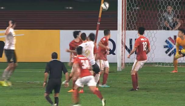 TheAFCCL's tweet photo. 86' Juric with a chance to increase the lead @wswanderersfc but the ball drift off the post. #GUAvWSW #ACL2015 http://t.co/So3DJXwblj