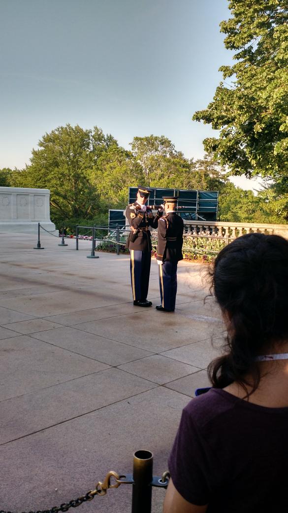d__lacu's tweet photo. Tomb of the unknown soldier where this Vietnam soldier receives a 21 gun salute #dcskylion http://t.co/U47iTxloS1
