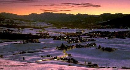VeciaDeSpade's tweet photo. Sondaggio #turismo per abitanti #altopiano #Asiago #7comuni #cafoscari https://t.co/lSf2ZQCCYx … http://t.co/zVYEyIUXdG