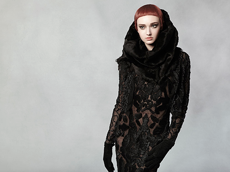 Lady in black: bit.ly/1Jh1NWn #OscarCarvalloCouture #OscarCarvalloParis