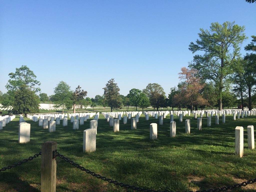 sophiar2015's tweet photo. #dcskylion we visited the Arlington National Cemetery and saw how many people risk their lives for our country http://t.co/Cu0ig0MHSI