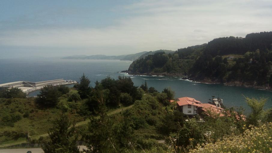 Euskal Kostaldeko #Geoparkea ezagutzen al duzu? #Mutriku-#Zumaia arteko ibilbideaz gozatu. bit.ly/1Qig5KH