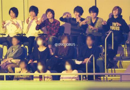 HhwanCassi's tweet photo. หน้าแต่ละคนเหมือนโดนบังคับให้มา5555 cr.onpic #6tones #sixtones #シックストーンズ http://t.co/MP1RRfvviI