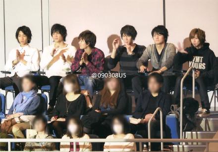 HhwanCassi's tweet photo. หน้าแต่ละคนเหมือนโดนบังคับให้มา5555 cr.onpic #6tones #sixtones #シックストーンズ http://t.co/MP1RRfvviI
