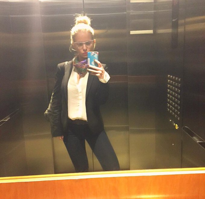 Look de abogada! #lawyer #blonde ? @infiniteyewear ? #ootd #fashion #StyleDarling buen dia@! http://t
