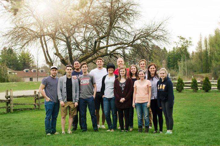 clhesselink's tweet photo. This is the stellar crew of young leaders I got to hang out with this weekend! Feeling grateful! #flowinternship http://t.co/eo2flicQTz