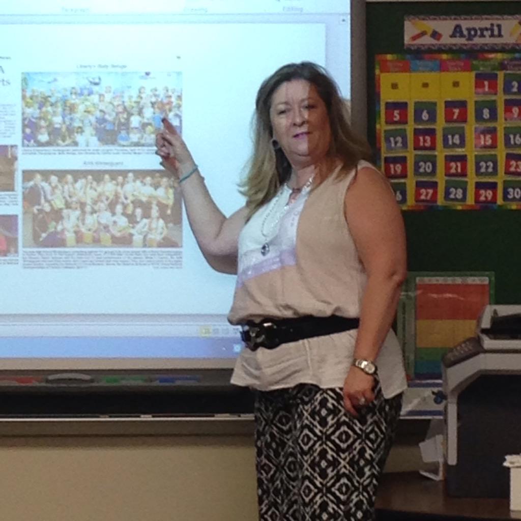 MaryMendell1's tweet photo. .libertyelaisd
#libertyloveslearning

AWESOME Super Specials/Career Day on Friday at Liberty! Many wonderful speakers http://t.co/uXsDcXGq2y