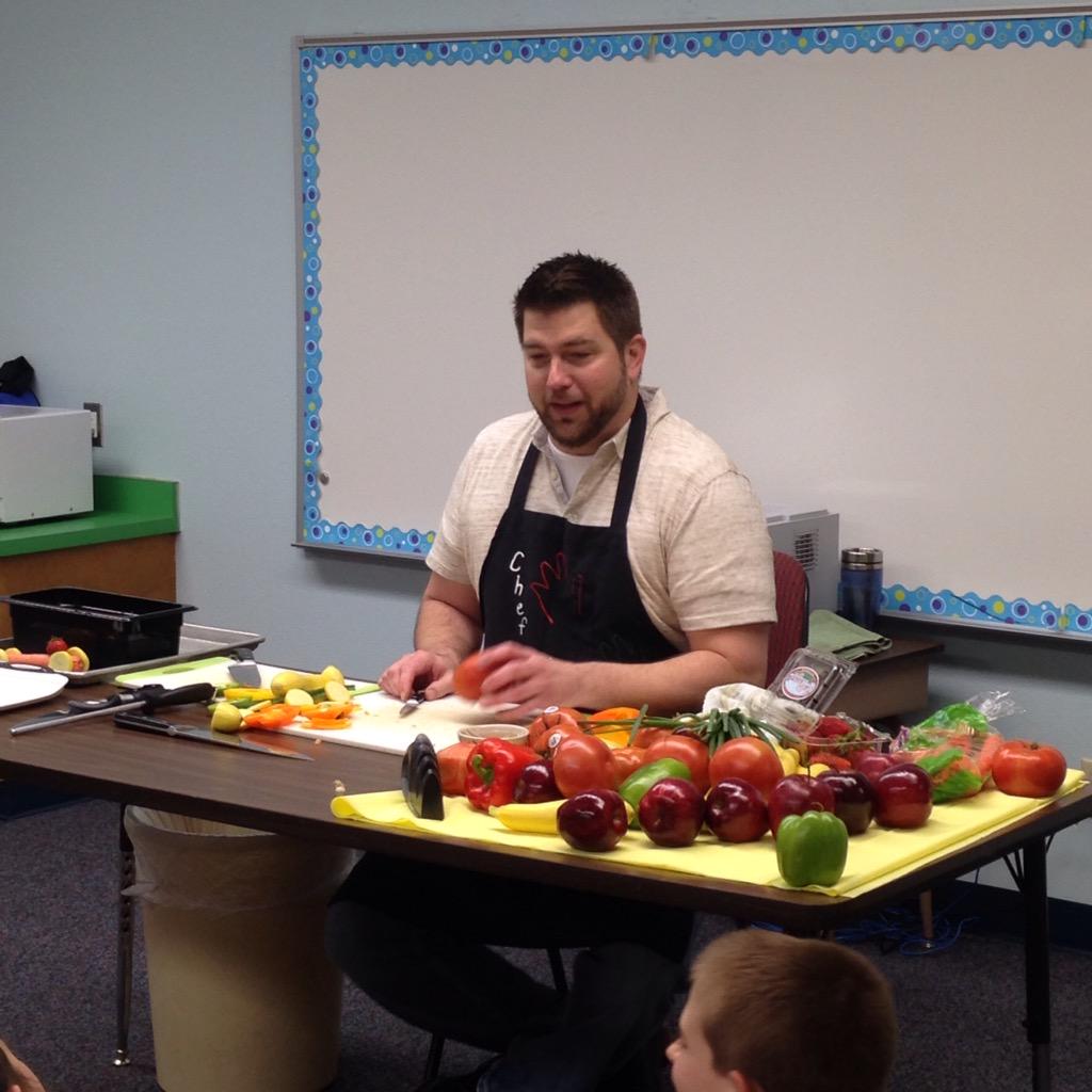 MaryMendell1's tweet photo. .libertyelaisd
#libertyloveslearning

AWESOME Super Specials/Career Day on Friday at Liberty! Many wonderful speakers http://t.co/uXsDcXGq2y