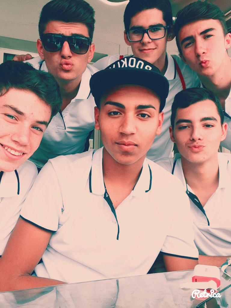 alexitoxtv's tweet photo. 👌🏿🙋🏿🙈 @almoragil3 @borjaxtv @RubnFerre @TomasJuanRoca @CarlosMrt2 http://t.co/7f8pYjGgNu