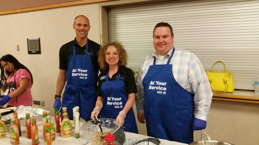 @HiwayFCU proud to serve the <a href="/VAMinneapolis/">Minneapolis VA Health Care System</a> nurses lunch today!  #NursesWeek #nurses