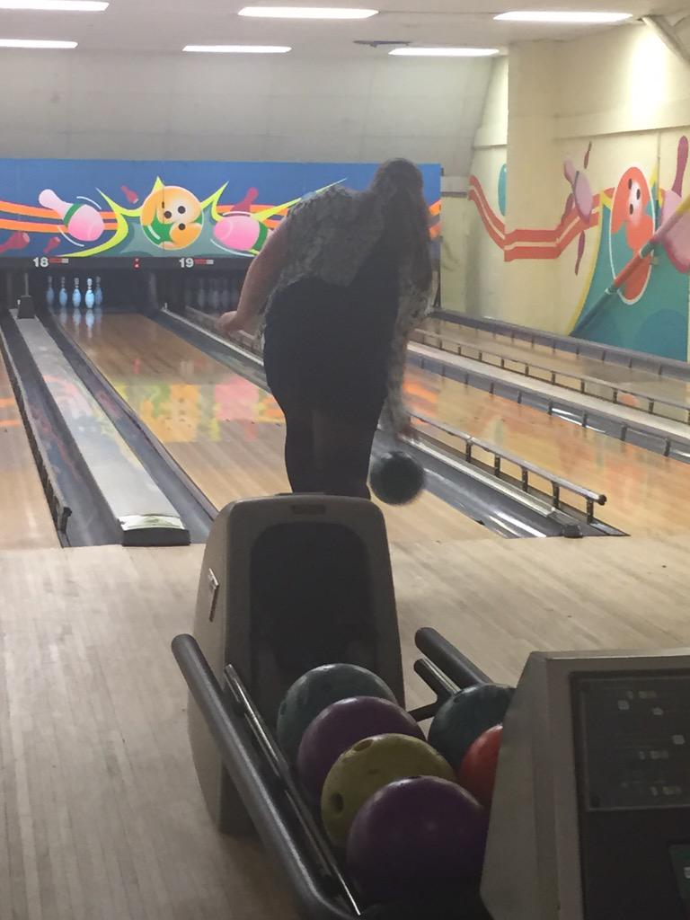 Eddisons_assets's tweet photo. CJM outing #bowling tonight! http://t.co/6BDxXd9Kng