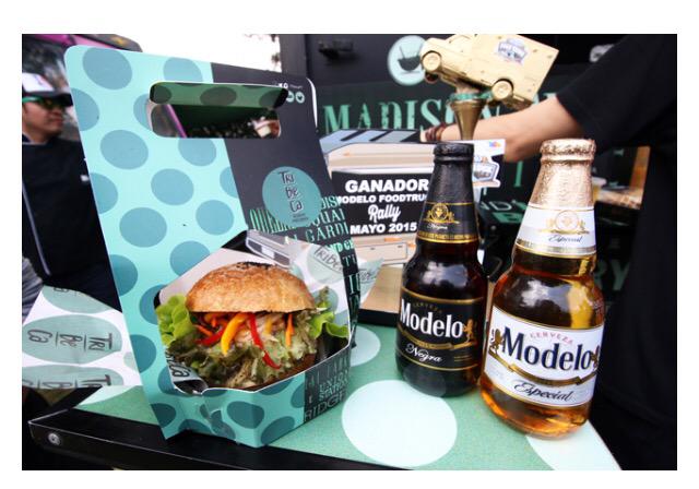 andariegaprof's tweet photo. Un orgullito más: salimos en @sopitas !!! MUCHAS GRACIAS por la Nota sobre el #ModeloFTRally de @CervezaModeloMX! http://t.co/ekH93CVGxj