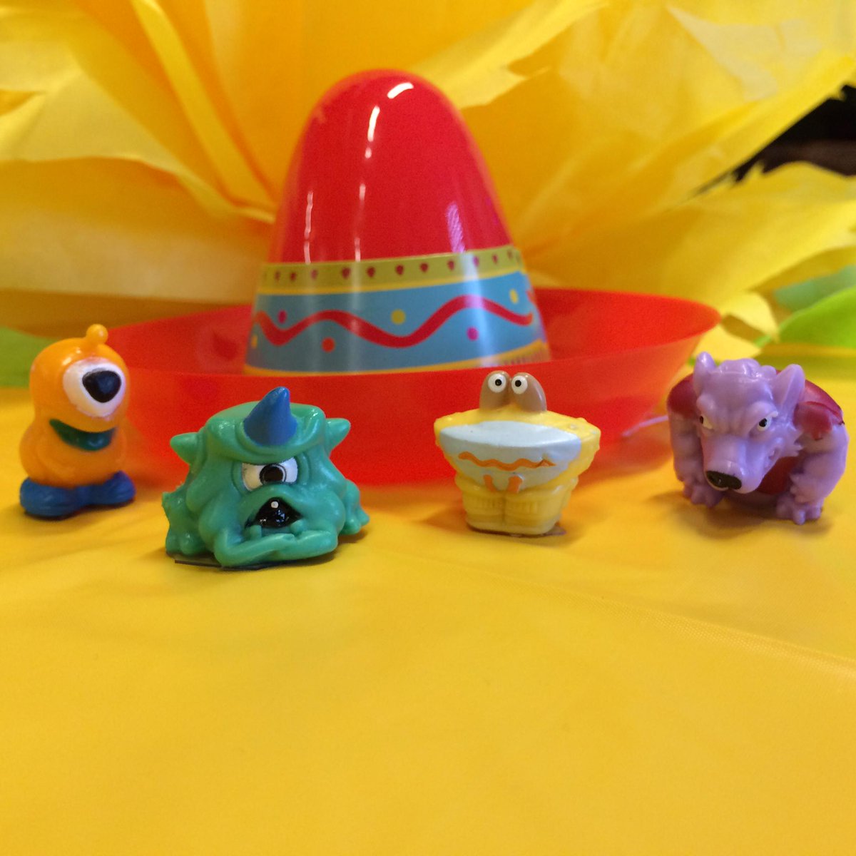 Crashlings's tweet photo. Happy #CincoDeMayo from your favorite #Crashlings! http://t.co/AYObRgx7yi