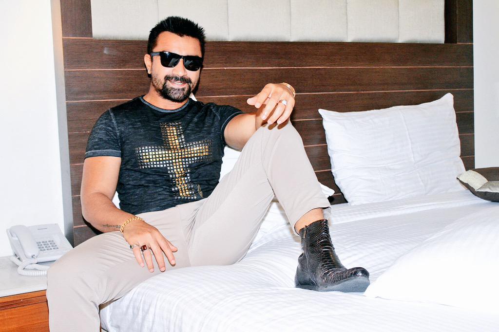 AjazkhanActor's tweet photo. Be proud of yourself for how far you have come, and never stop pushing to be the best you can be. http://t.co/I4v8Lnt3aA