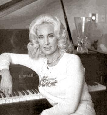 Happy birthday Tammy Wynette (1942-1998) 