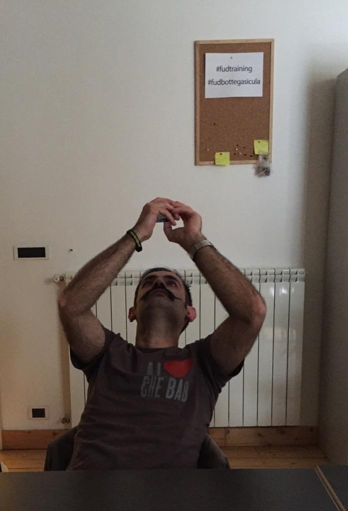 roccorossitto's tweet photo. Come si sta bene quando @CaponataWeb non è tra le scatole durante #fudtraining vero @Domecosentino? http://t.co/STpwnAAgDE