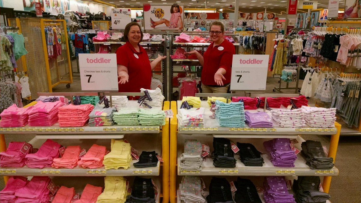1220 showing off +7% in kids apparel and the team that brings 96 vibe scores YTD <a href="/dalligood5/">David Alligood</a> <a href="/KCamps327/">Kristin Gogas</a> #GEEENSburg
