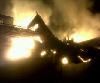 Kebakaran Di Kapuk Mas, Jakarta Utara <a href="/RadioElshinta/">Radio Elshinta</a> <a href="/TMCPoldaMetro/">TMC Polda Metro Jaya</a>