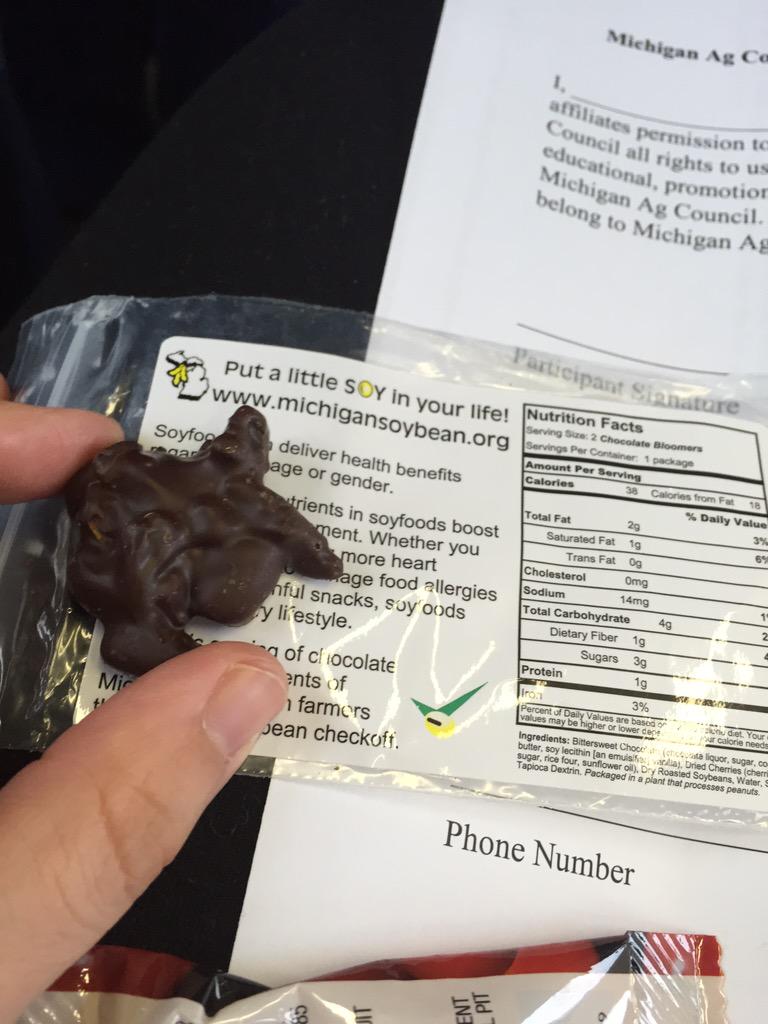 MomNutrition's tweet image. Break time on the @MichAgCouncil tour with chocolate covered soybeans. Yum! #MIfood