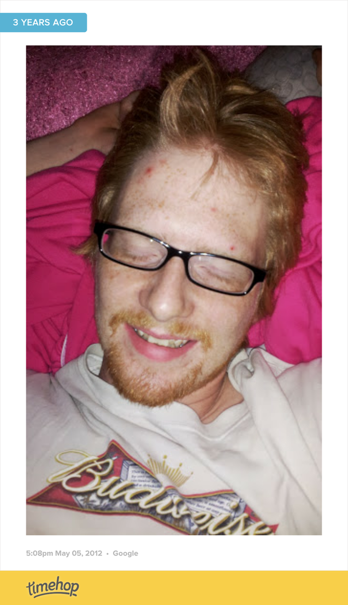 gotta ♡ his selfie which he is denying that he took lol timehop.com/c/gp:588401987…