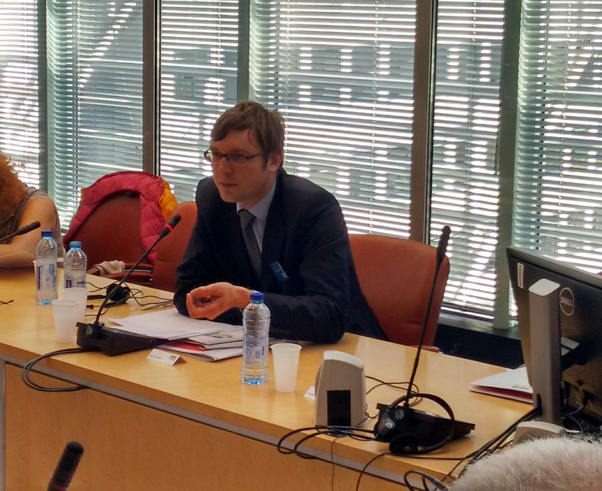 eunewsit's tweet image. L'intervento di @GeorgZachmann (@Bruegel_org) ad #HowToGoGreen