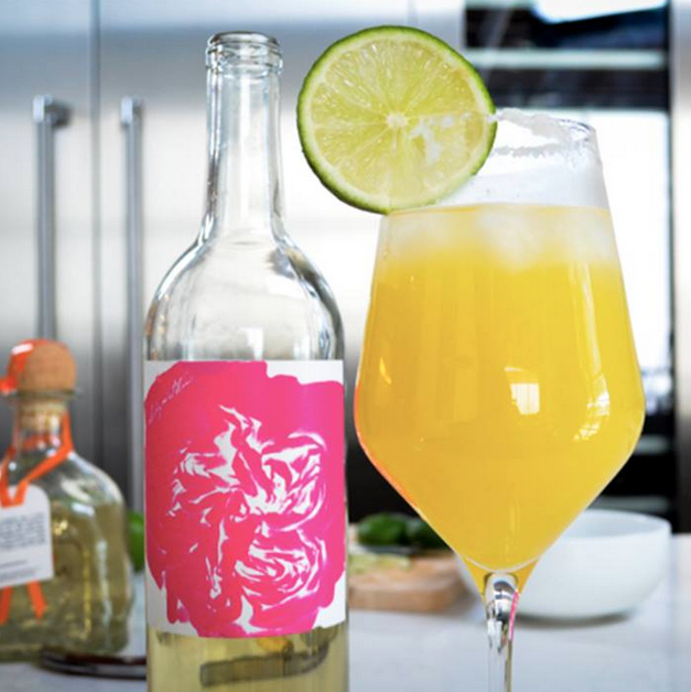 InfluensterCB's tweet photo. Margaritas are great and all, but who else is dying to try a Wine-Arita?? @ClubW #Spring4Wine http://t.co/M0PwyPA8N5