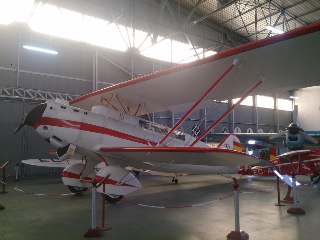 AegaUAM's tweet photo. La AEGA visita el Museo del Aire de Cuatro Vientos http://t.co/c8i1XFnnHr