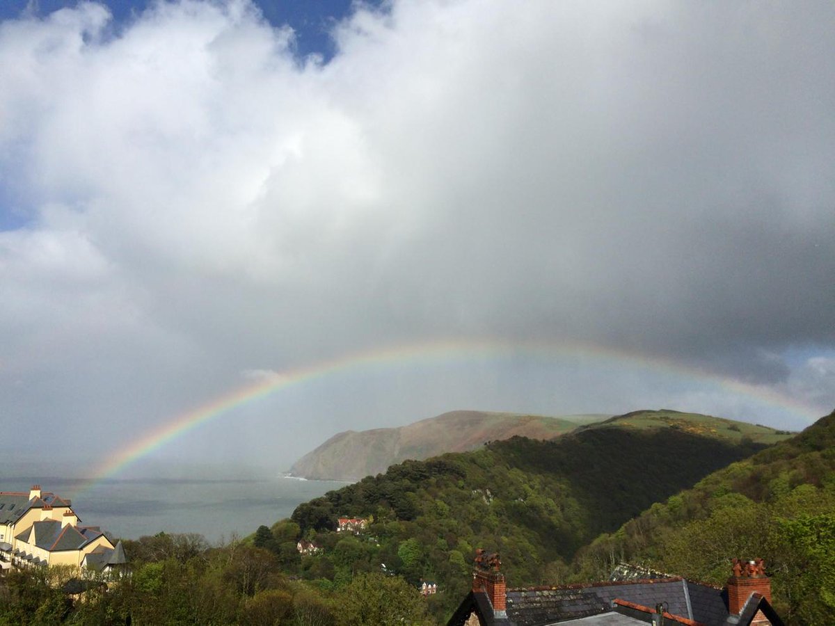 Sunshine, showers and a beautiful rainbow over the #NDevon &amp; #Exmoor coast