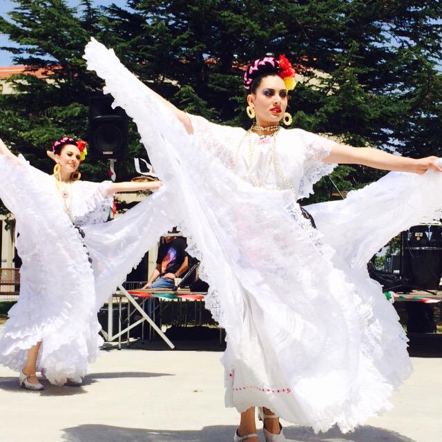 COA_StudentLife's tweet photo. Beautiful Folklorico dancing happening right now! You don't want to miss this! http://t.co/YcZ9goA7hI