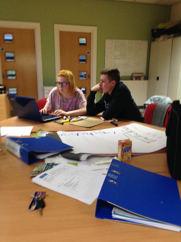 saveRservices's tweet photo. Some young people planning Youth Assembly #voiceforyoungpeople More info to follow! http://t.co/2OZ8avmMwo