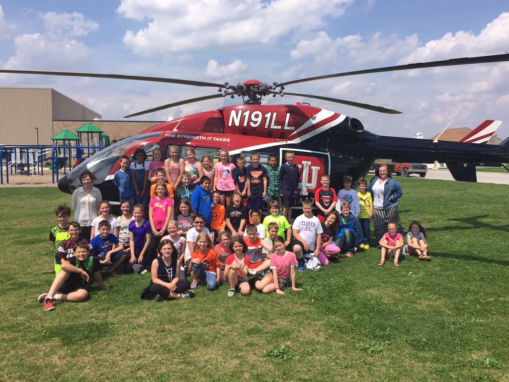 holleyavaughn's tweet photo. Visit from our mayor and a tour of a helicopter makes for an awesome grade 5 job fair.❤️WYE @WYEPrincipal @TSCSuper http://t.co/0oJG8rx6Pk