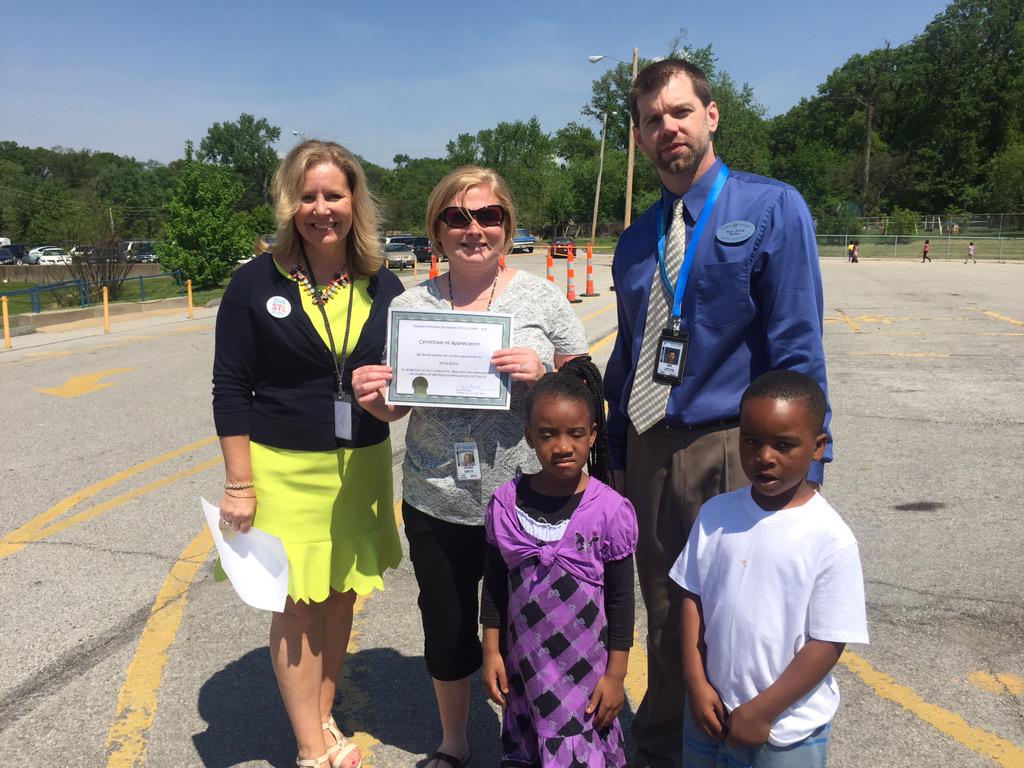 FergFlorSchools's tweet photo. Griffith Elementary's Jenna Smith  will use her #FergFlorFoundation #ThankATeacher grant for leveled library books. http://t.co/K72ISJHH1r