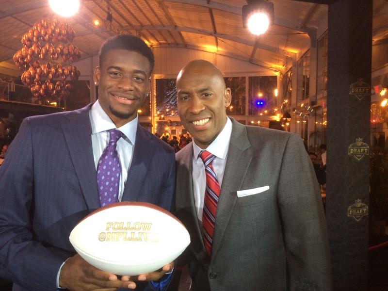 NFL Live tweet media