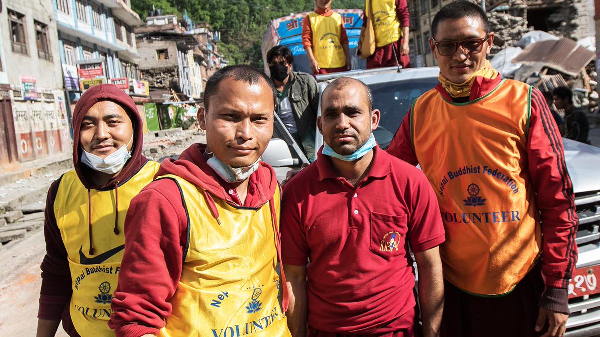 VICENews's tweet image. In our latest dispatch from Nepal, we visit Bhaktapur, where aid has yet to arrive: bit.ly/1IcQ9xf
