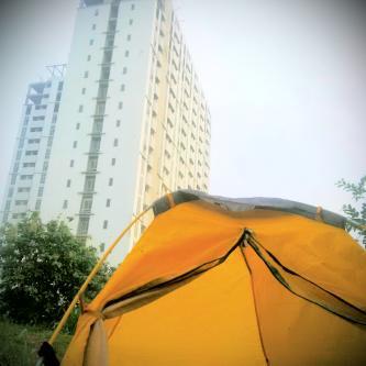 enjoy_adv's tweet photo. Camping ga harus di gunung :D http://t.co/ehAfXrGAWN