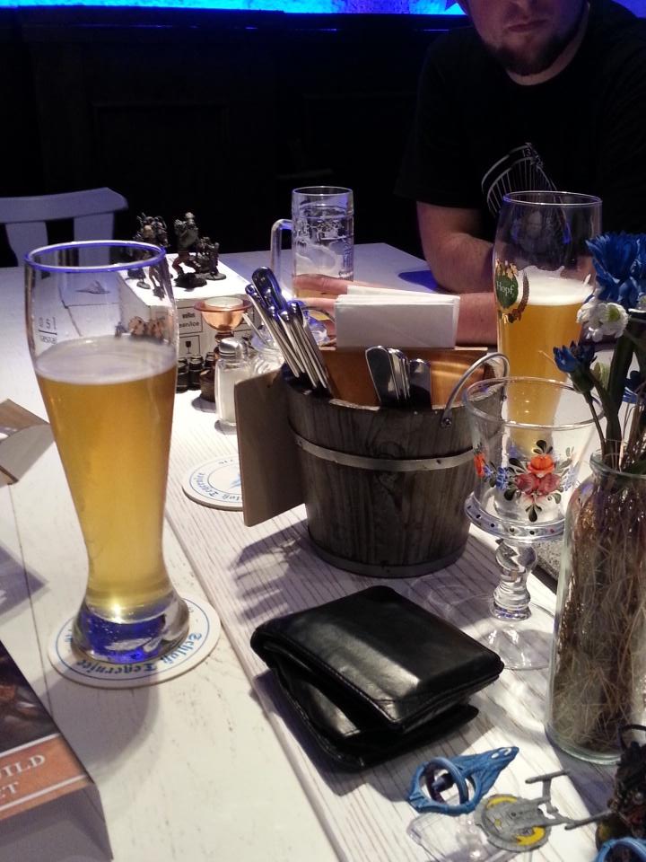 BKRedaktion's tweet image. Munich wargamers group of regulars tonight! -bb #needsbeer