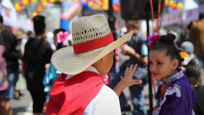 TheRoot's tweet photo. #CincoDeMayo is more than margaritas &amp; sombreros. Do you know exactly what you're celebrating? http://t.co/keAPqTJALQ http://t.co/xdiDG7Ff9b